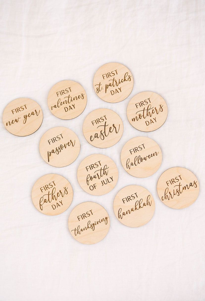 12 MONTH MILESTONES + HELLO WORLD PLAQUE + HOLIDAY MILESTONES BUNDLE