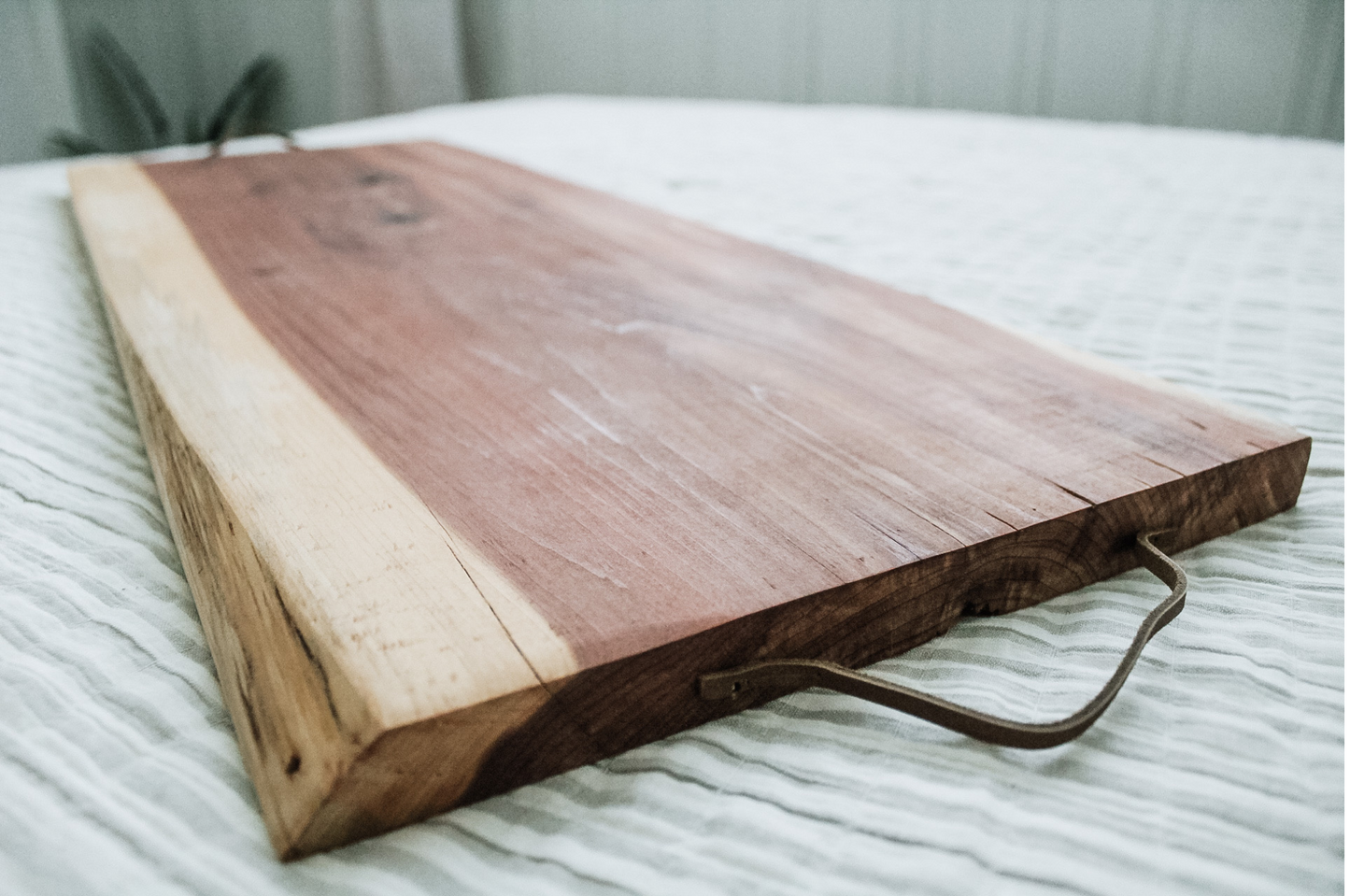 LIVE EDGE CEDARWOOD SERVING TRAY